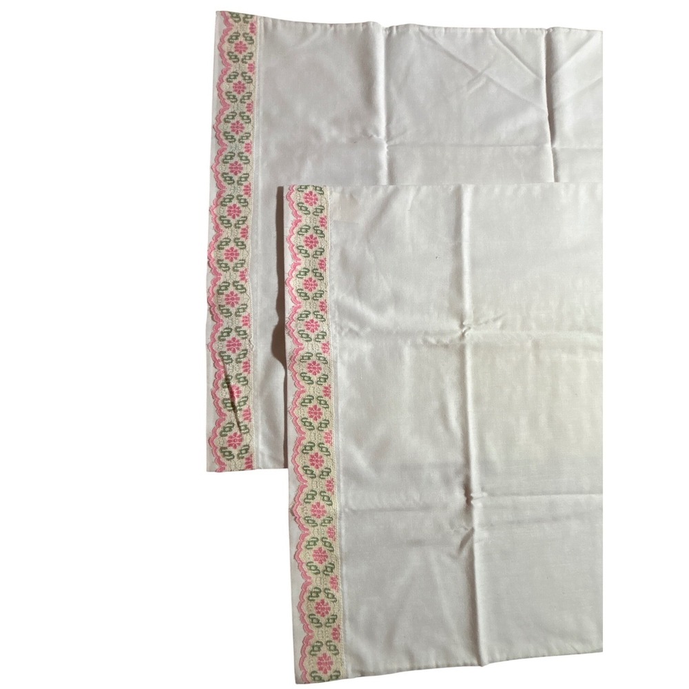Vintage JCPenney Muslin Pillowcase Set Floral Lace Trim 2pc Cottagecore Standard